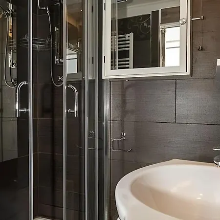 D'annunzio Con Piscina דירה *